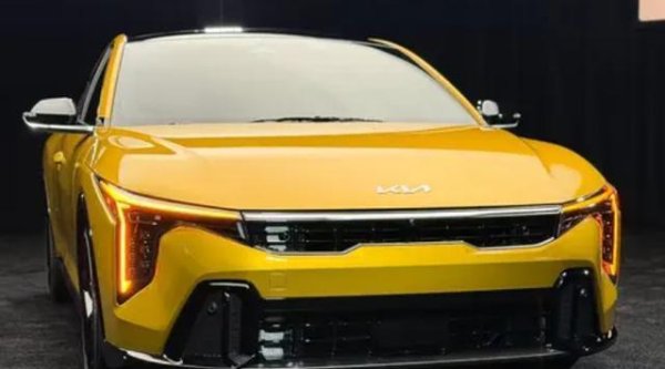 九连阳 全新起亚K4两厢版，造型个性时尚，搭载1.6T+8AT，动力很强劲！