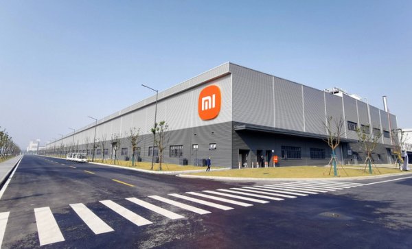 信通配资 雷军现身官宣小米智能家电工厂正式投产，6.5秒即可下线一套空调